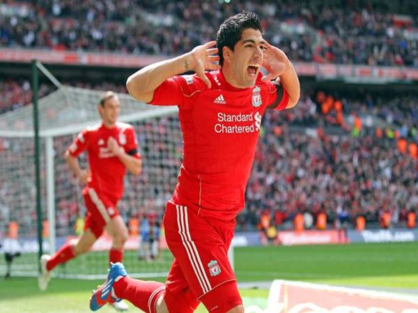 Tin bóng đá 26/3: Liverpool lên kế hoạch đưa Suarez trở lại