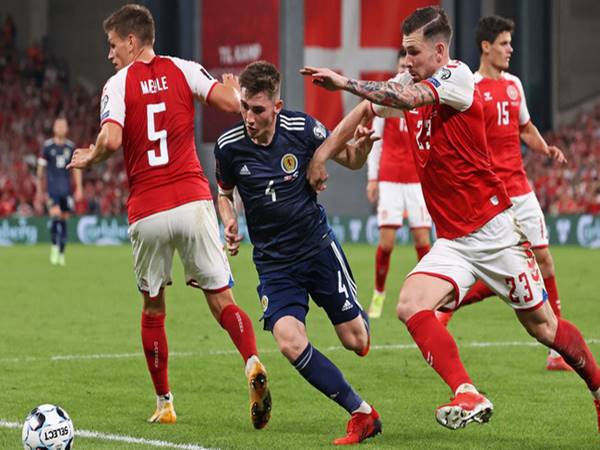 Tin bóng đá 16/11: ĐT Scotland chấm dứt chuỗi bất bại của Đan Mạch