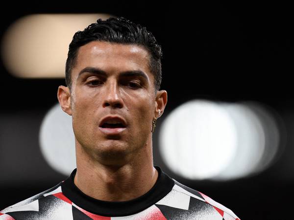 Tin bóng đá 21/10: Ronaldo bị chỉ trích
